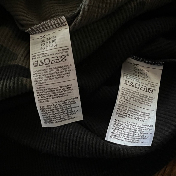 Bundle of 2 Old Navy Light Weight Thermal Long Sleeve Tees - Picture 3 of 4